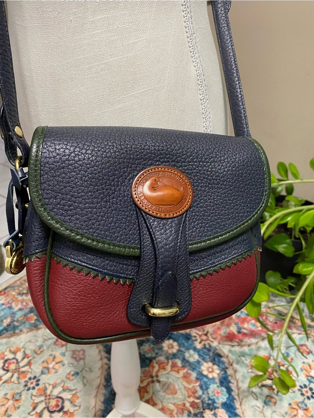 Vintage Dooney & Bourke Teton Essex Crossbody Saddle Bag AWL Leather